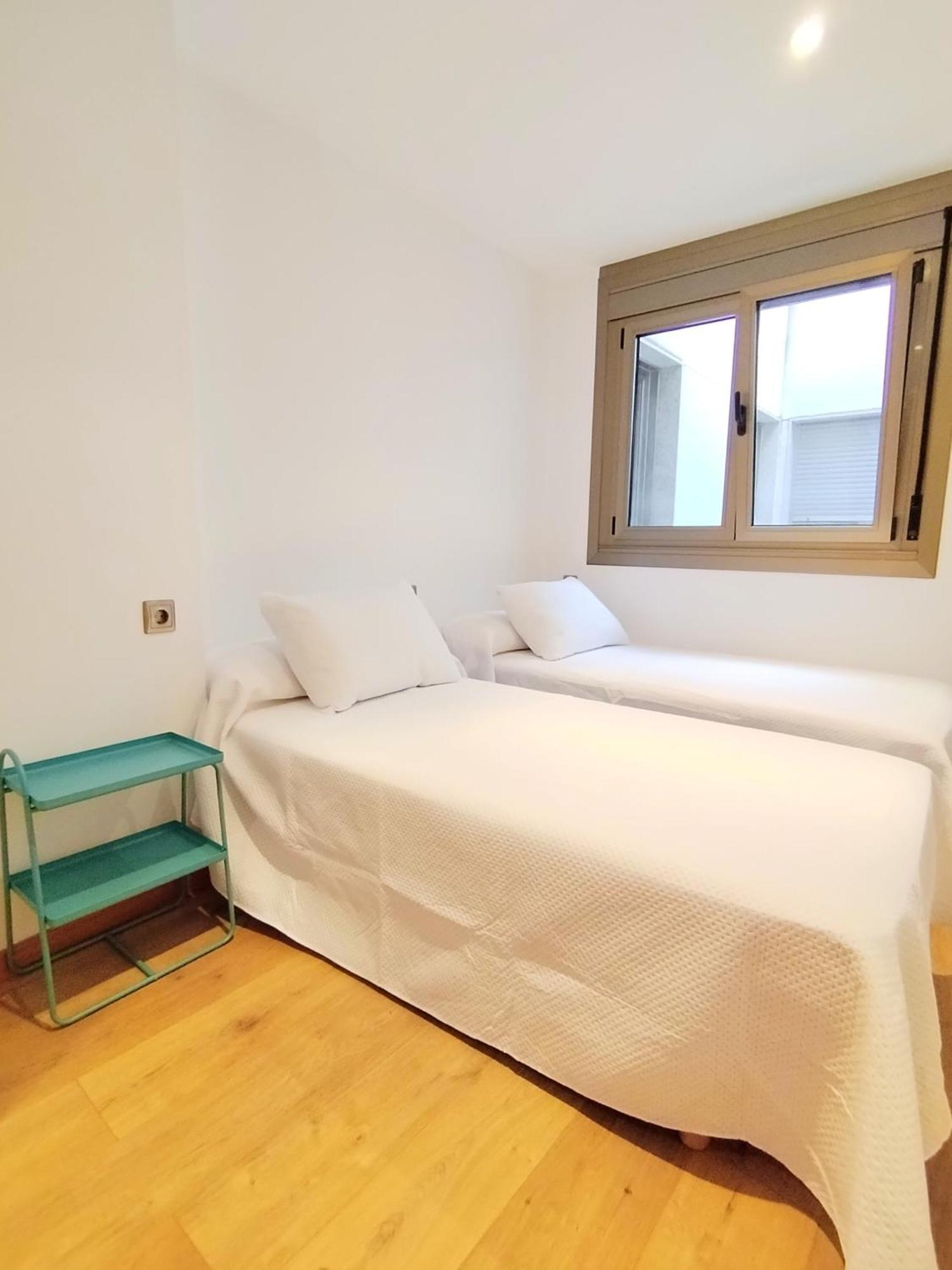 Apartamento Viveiro Centro Con Parking Exterior foto