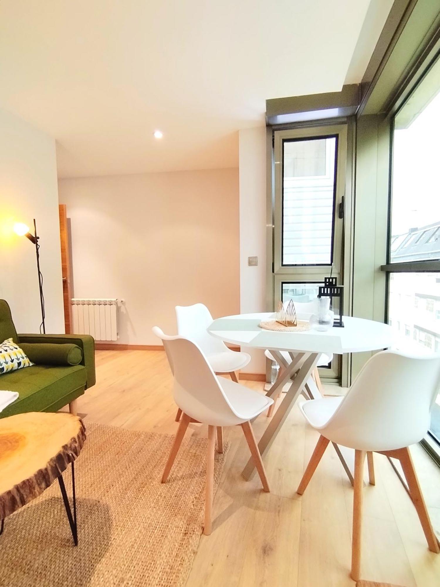Apartamento Viveiro Centro Con Parking Exterior foto